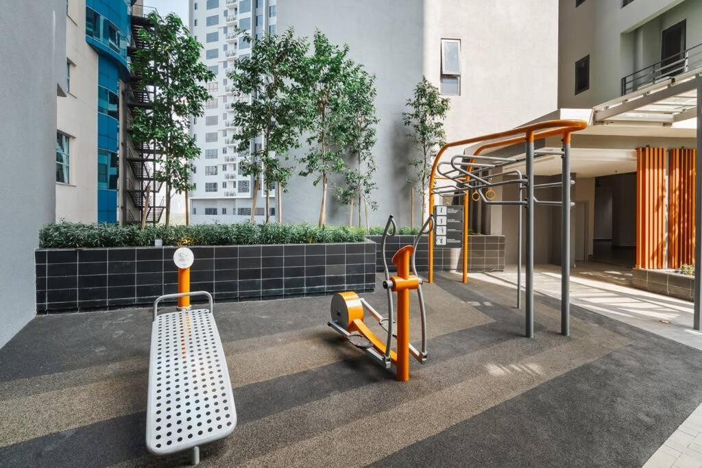 Agile-5mins To Pavillion & Trx-ps4-new Unit * Kuala Lumpur